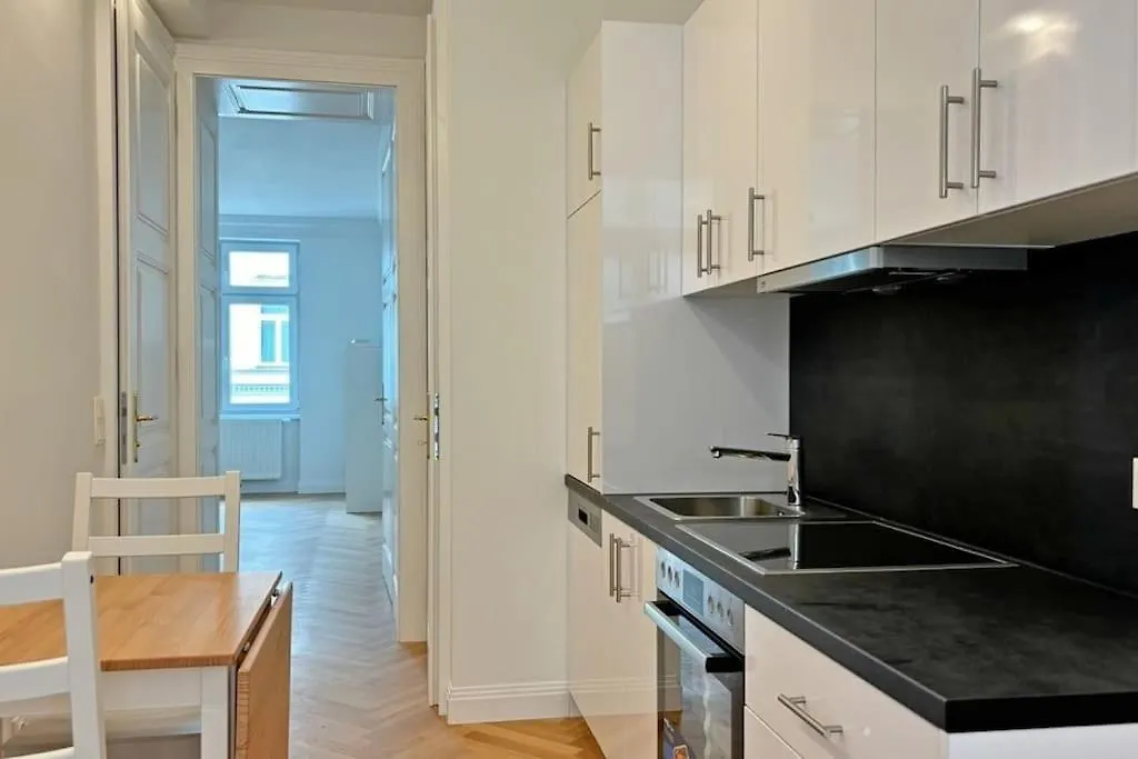 2 Zimmer Wohnung 25 Wien 0*,